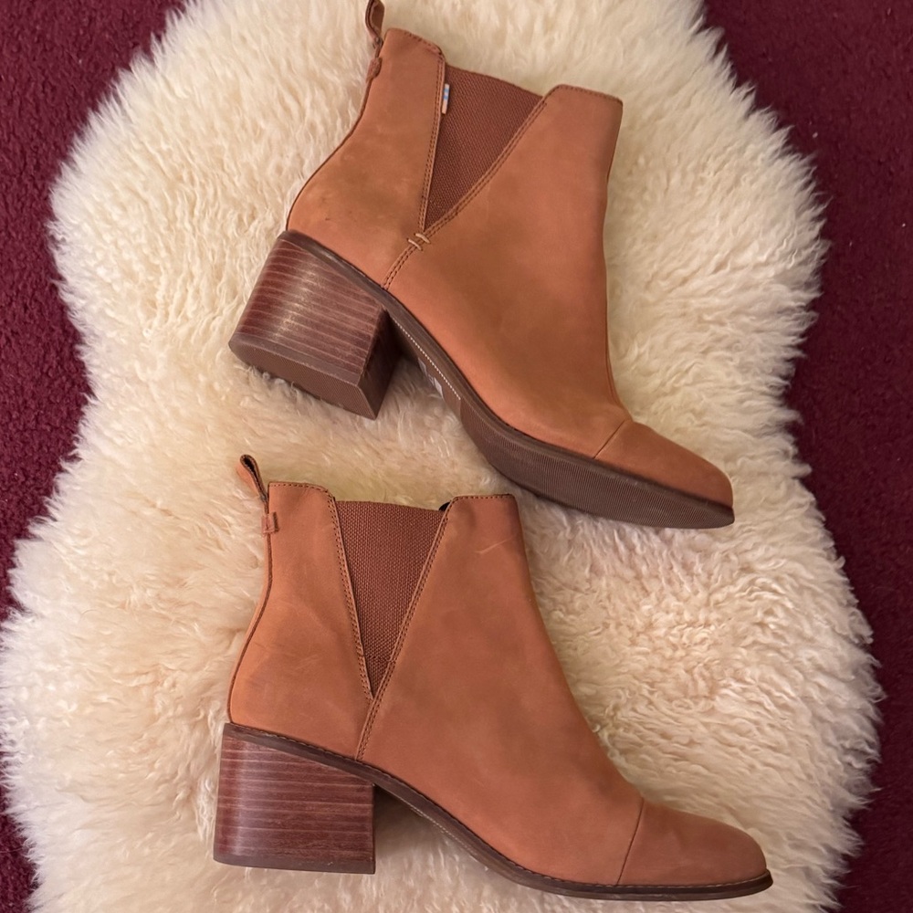 Toms Women's Tan Ankle Boots Size 11